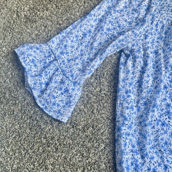 Counterparts Women’s Micro Floral Top, Blue Peasant Cottage core Bell sleeves. L - Picture 3 of 6